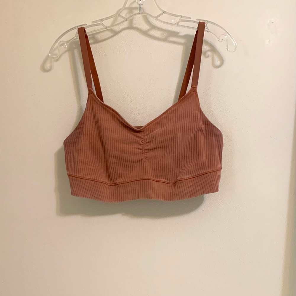 Offline by Aerie bralette size XL
Mauve Terracotta